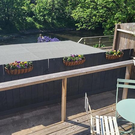 Ty Taf 2 Bed Cottage With Deck & Easy Transport Links Cardiff Eksteriør billede